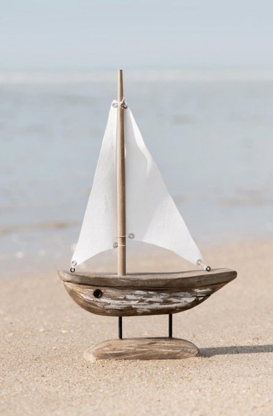 IB Laursen Schiff mit weissen Segeln